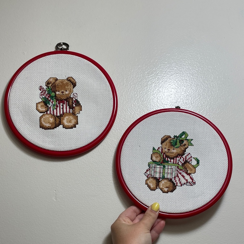 Vintage Holiday Bear Embroidered Decor